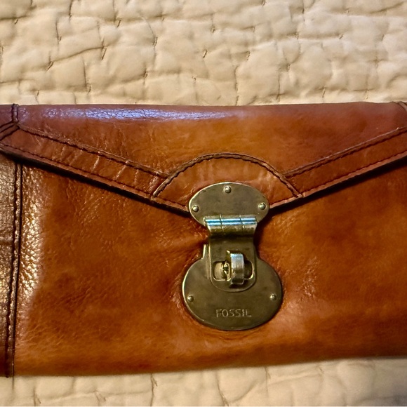 Fossil Tan Leather Wallet with Metal Clasp - Picture 8 of 9